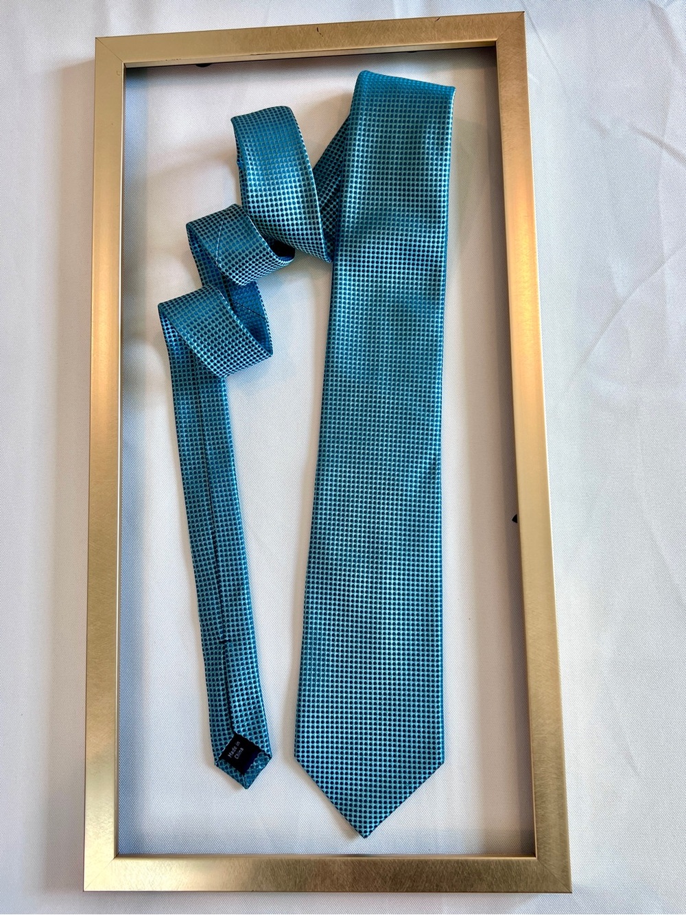 Izod Teal/Aqua Blue Micro-Check 100% Silk Tie excellent condition
